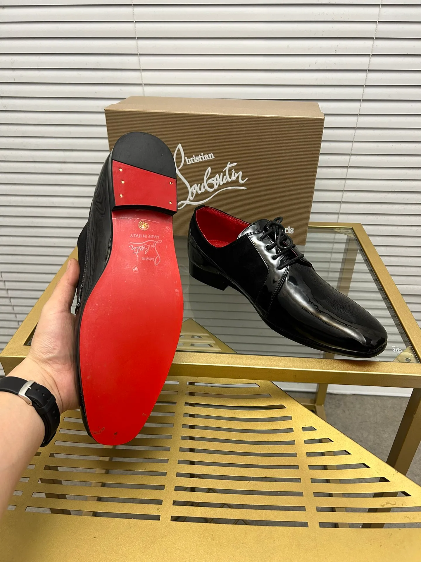 (Customized model) Ex-factory price is 500. christian louboutin (CL red sole shoes) counter series, casual sneakers for couples 📢 📢 📢 Exclusive hot style release 🎈🎈💪 Movable latex feet 👻 Finished outsole line [Proud] 😝Female 35-40# Male 38#-46, global supply😝 [Top version]: Original imported genuine leather upper, top original leather lining, original molded TPU outsole, original 1:1 detail processing, original shoe last,